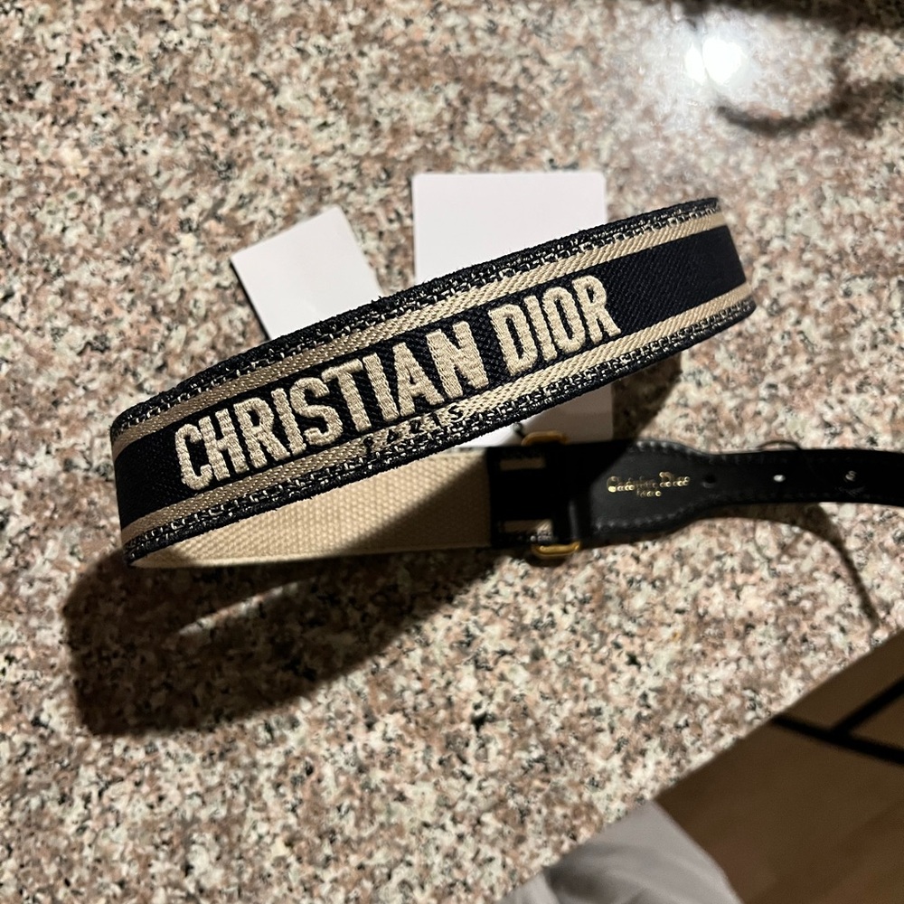 Never used. Bought as a present but was too small